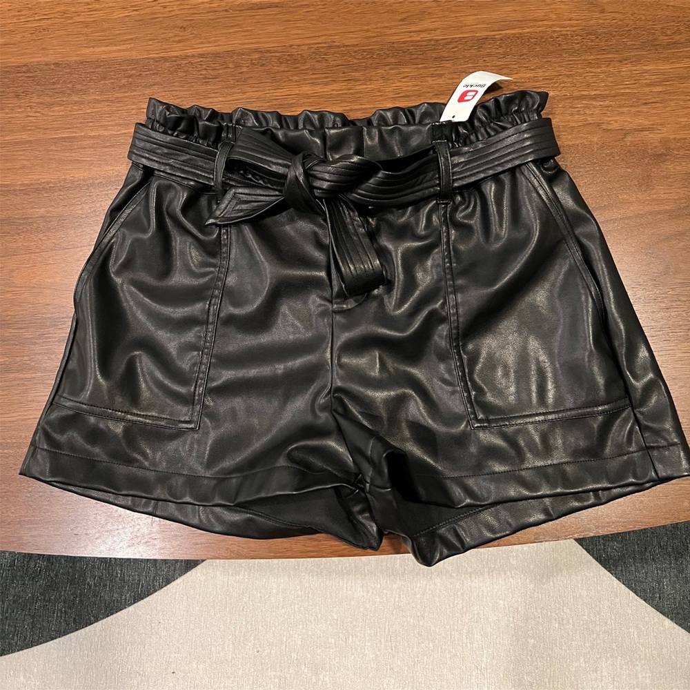 Tie waist shorts